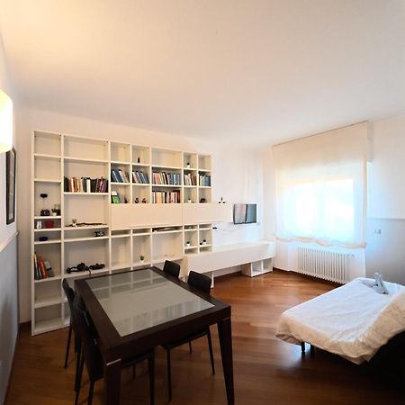Almacasa A Modern Homeholiday ลาสเปเซีย ภายนอก รูปภาพ