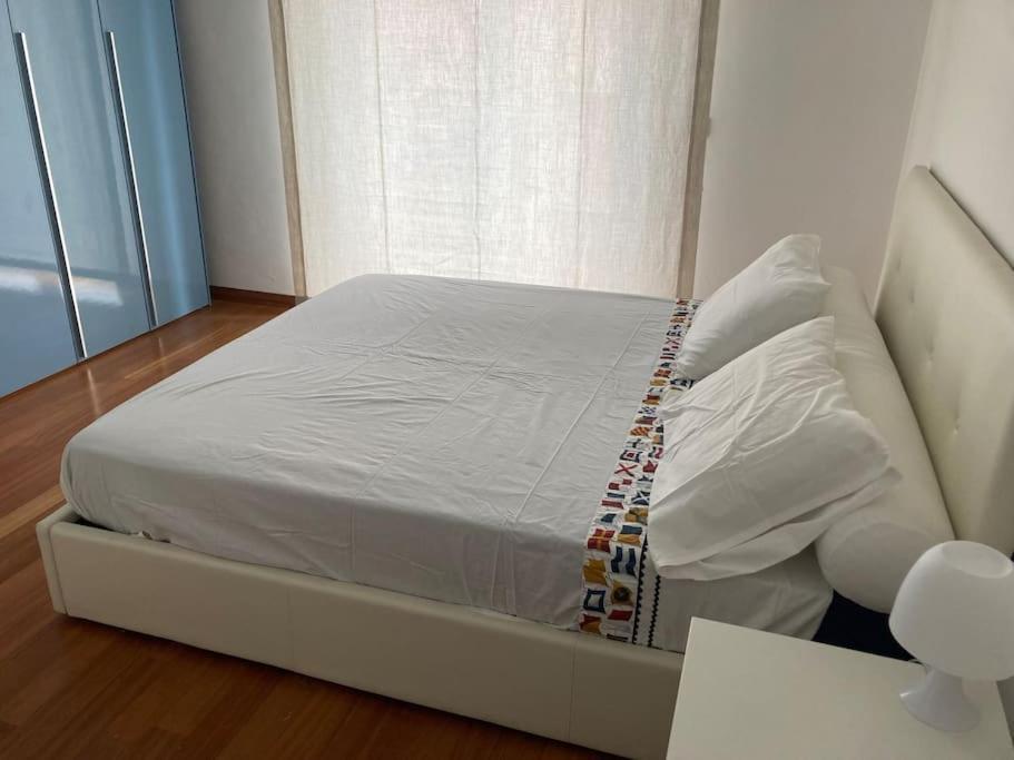 Almacasa A Modern Homeholiday ลาสเปเซีย ภายนอก รูปภาพ